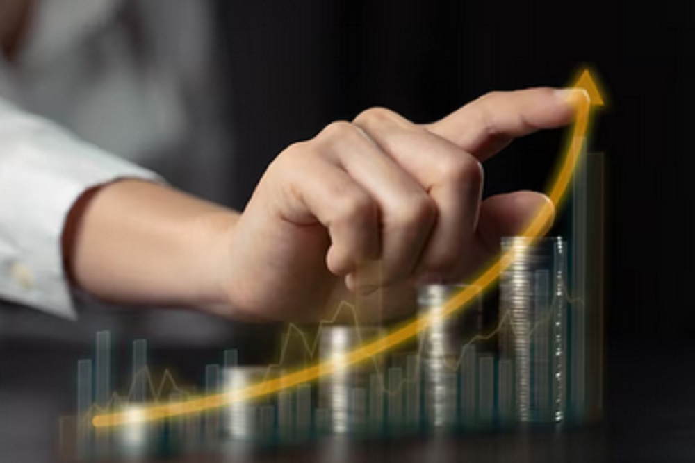 Ekonom Indef Prediksi Ekonomi RI Tumbuh 5 Persen di 2026