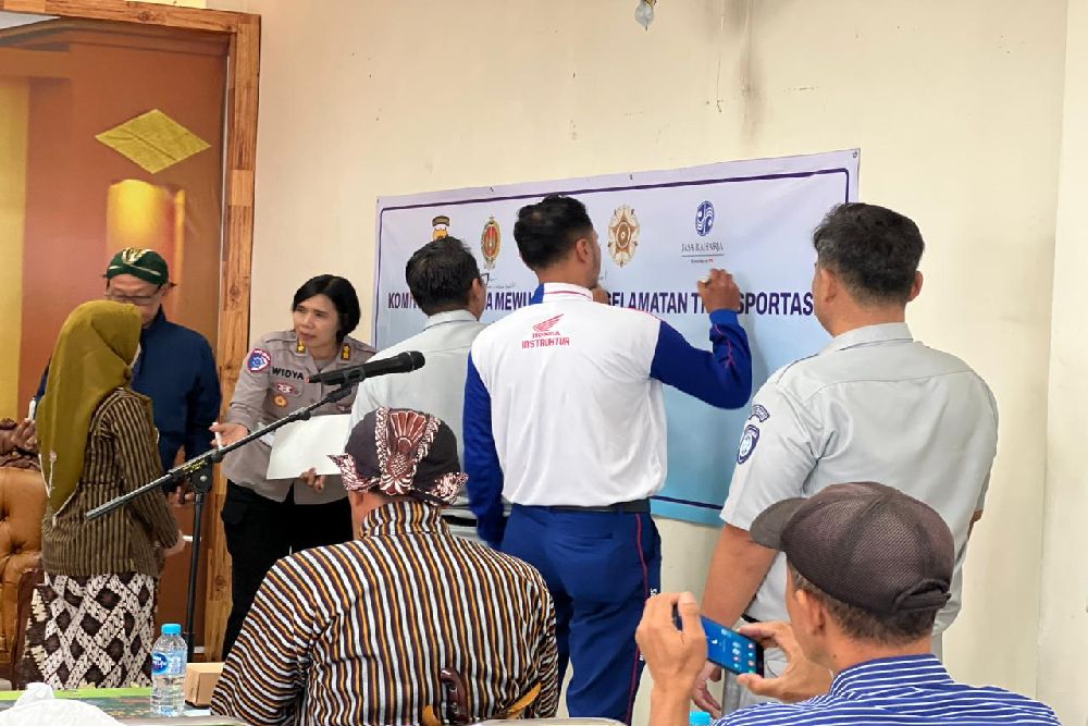 Astra Motor Bekali Aparatur Desa Ilmu Keselamatan Berkendara