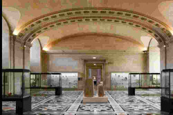 Ratusan Buku Louvre Rusak Akibat Kebocoran Pipa Pascaperampokan