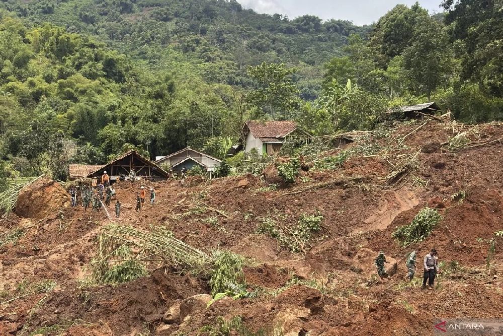 Pemkab Bandung Perpanjang Pencarian Korban Longsor di Arjasari