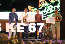 UPN Beri Penghargaan untuk Suryo, Dinilai Ciptakan Lapangan Kerja