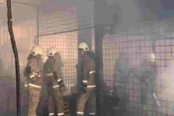 Kebakaran Hanguskan 350 Kios di Pasar Induk Kramat Jati