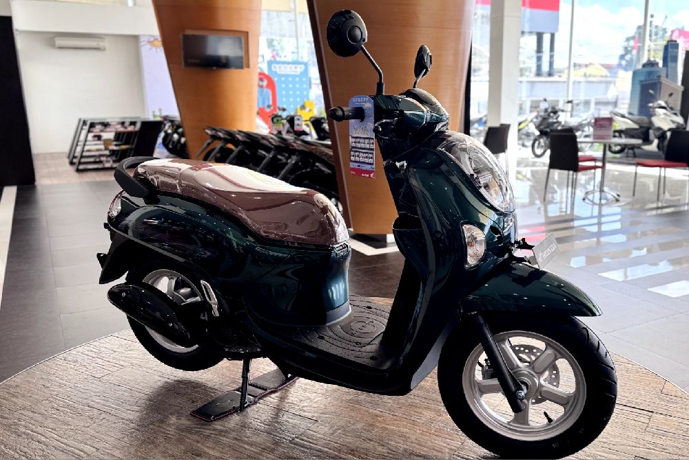Honda Scoopy Tampil Makin Retro dengan Warna dan Aksesori