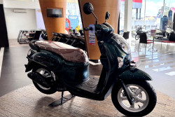 Honda Scoopy Tampil Makin Retro dengan Warna dan Aksesori