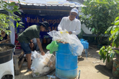 Mantap! Bank Sampah di Jogja Ini Sulap Sampah Plastik Jadi BBM Motor