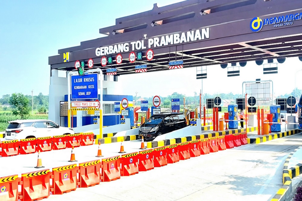 Lalin Lima Ruas Tol Naik Jelang Libur Natal dan Tahun Baru