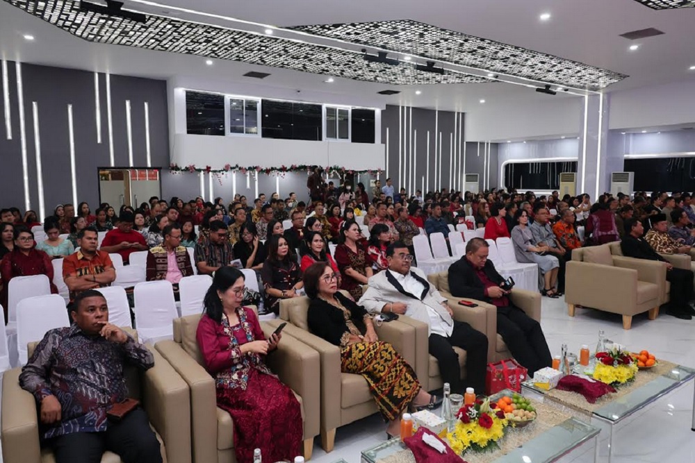 Menteri Nusron Tekankan Spirit Kemanusiaan dalam Perayaan Natal