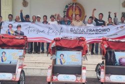 200 Becak Listrik Disalurkan untuk Penarik Becak Jogja