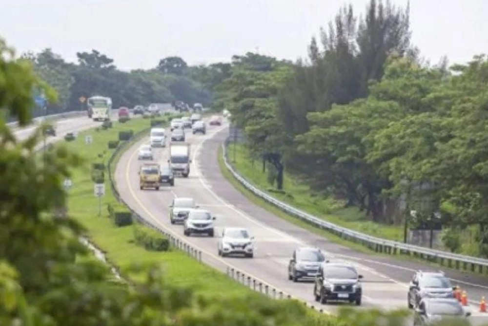 Libur Nataru, Arus Lalu Lintas Tol Cipali Ramai Lancar