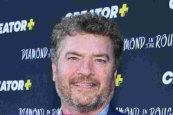 Aktor dan Komedian Pat Finn Meninggal Dunia pada Usia 60 Tahun