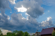 BNPB Nilai Modifikasi Cuaca Efektif Tekan Hujan di Sumatera