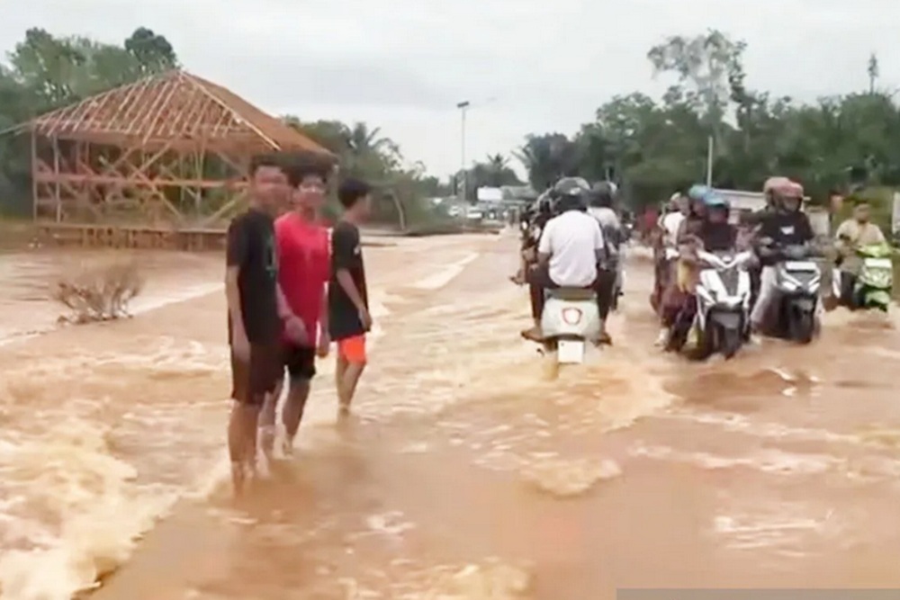 Jamaah Sekumpul Diminta Tak Terobos Banjir di Martapura