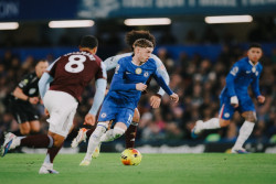 Chelsea Tumbang di Kandang, Aston Villa Menang 2-1