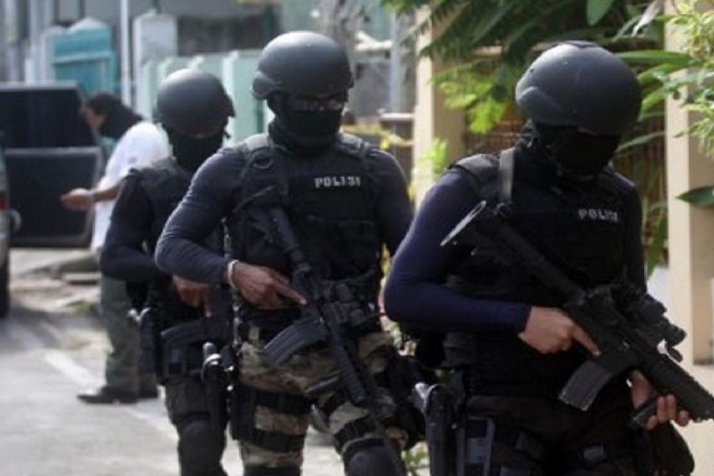 Densus 88 Tangkap 7 Terduga Teroris Jaringan NII dan AD