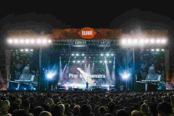 Malam Tahun Baru di Prambanan Tanpa Kembang Api, Langit Penuh Doa