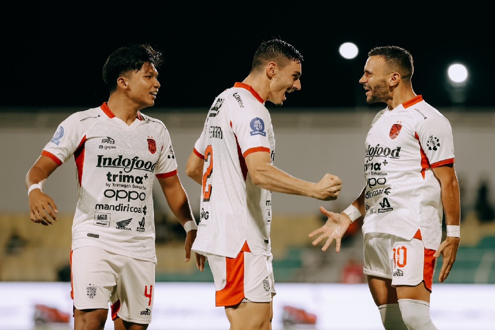 Gol Cepat dan Kartu Merah Warnai Babak Pertama PSM vs Bali United