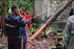 Depok hingga Gamping Terdampak Angin Kencang Sleman