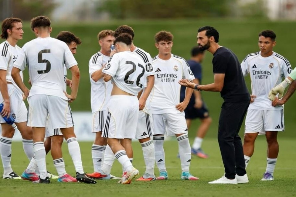 Real Madrid Promosikan Arbeloa Gantikan Xabi Alonso