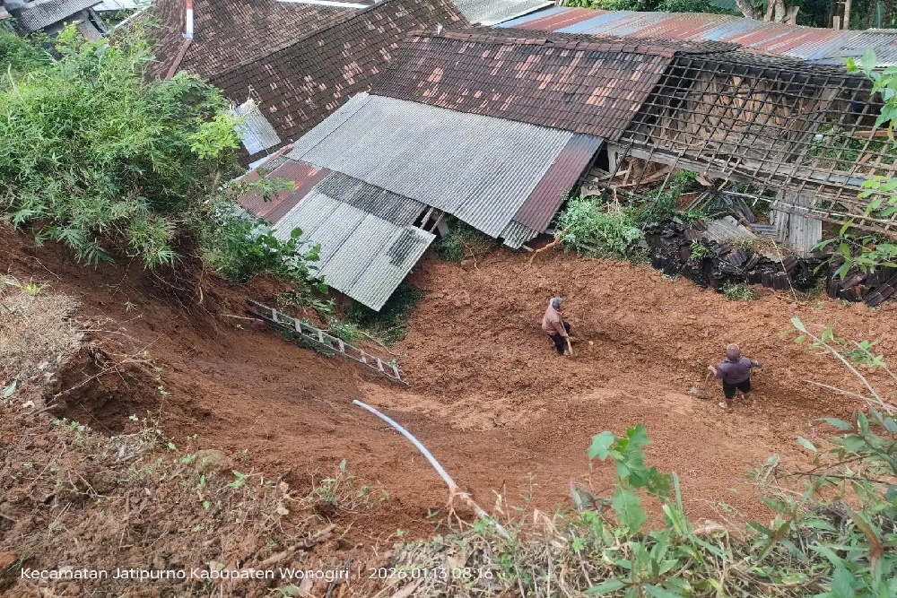 Tanah Longsor Beruntun Terjang Wonogiri, Rumah Warga Rusak Berat