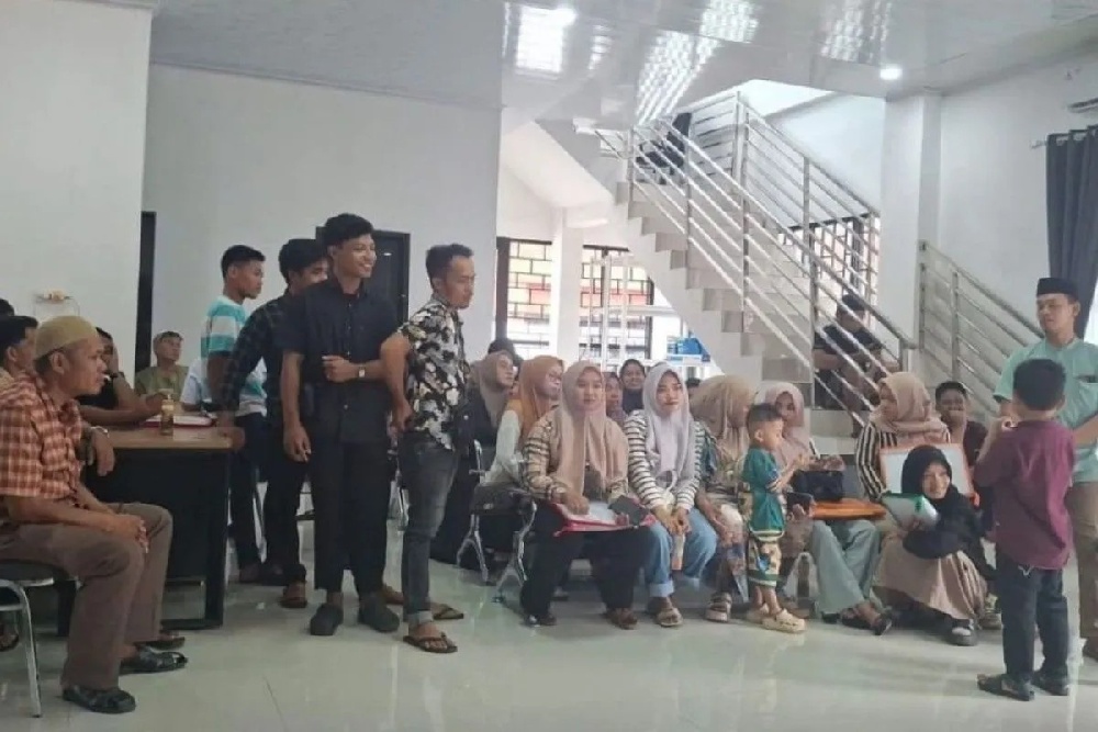 Kisah Inspiratif: Penjual Es Kelapa Daftarkan 24 Keluarga untuk Haji