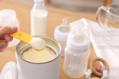 Pakar Gizi Ingatkan Orang Tua, Susu Bukan Pengganti Makan Anak