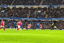 Arsenal Kalahkan Chelsea 3-2 di Leg Pertama Semifinal Piala Liga