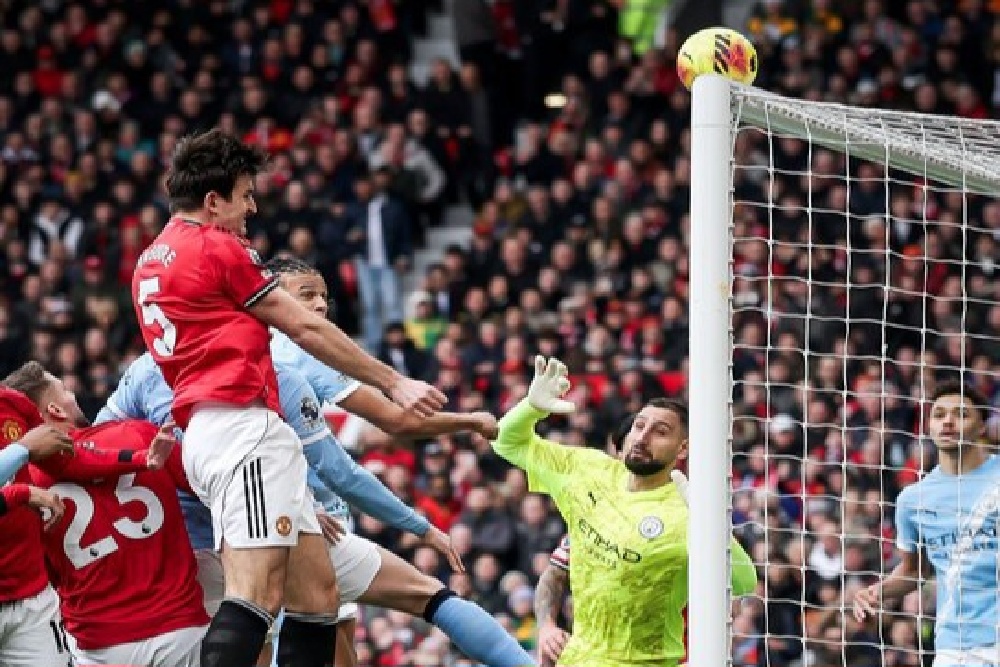 MU Bungkam City 2-0 di Laga Debut Carrick