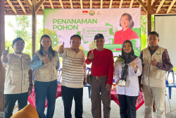 Tanam 3.000 Pohon, Yayasan Lima Rastra Hijaukan Patuk-Paliyan