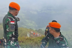TNI AU Turunkan Korpasgat ke Lokasi Jatuh ATR di Gunung Bulusaraung