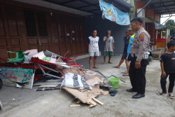 Pikap Tabrak Lapak Es Teh, Tiga Orang jadi Korban