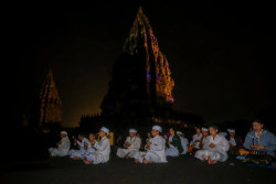 Ribuan Umat Hindu Padati Prambanan Shiva Festival 2026