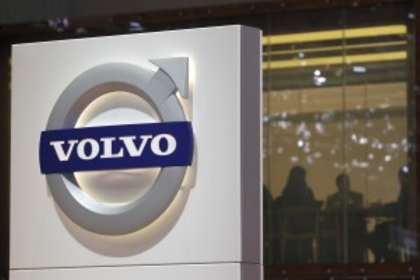 Volvo EX60 Hadirkan Gemini AI di SUV Listrik Kelas Menengah