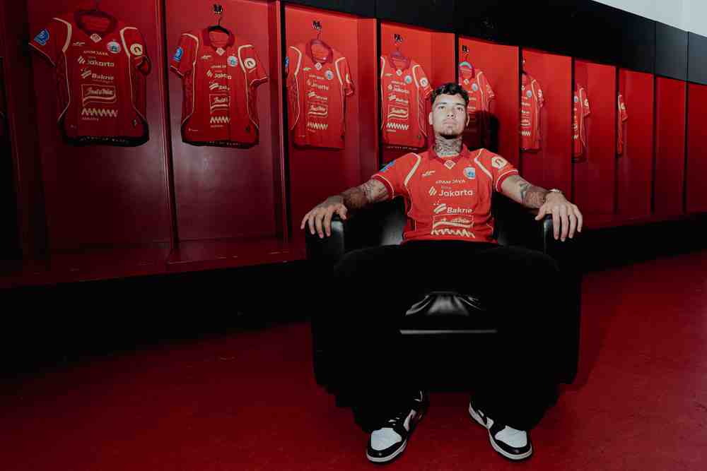 Persija Ikat Shayne Pattynama 2,5 Musim, Bidik Gelar Juara