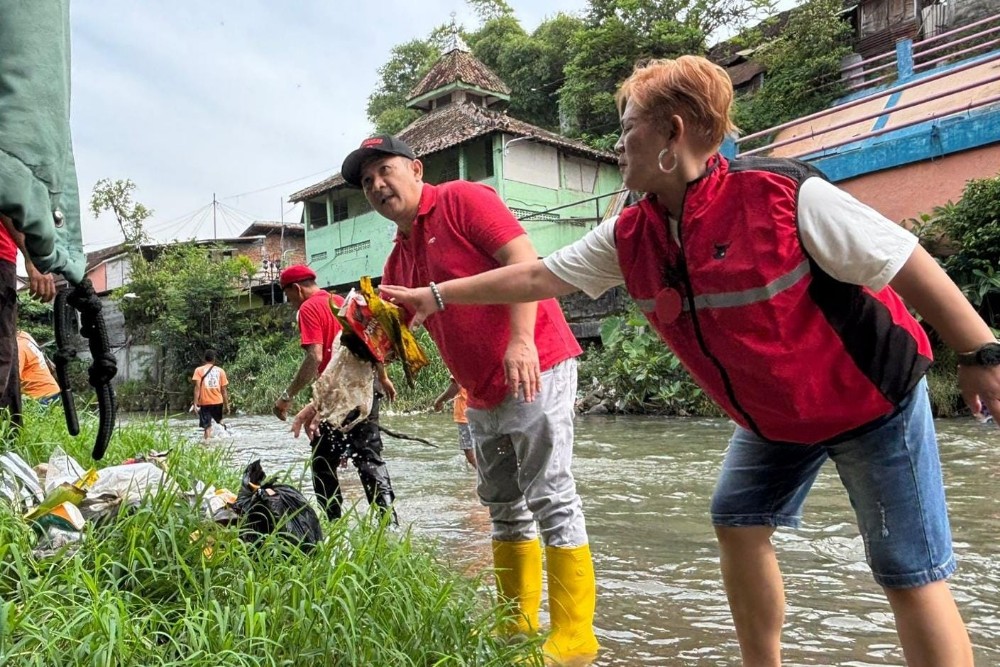 PDIP Gelar Reresik Sungai Code, Ajak Masyarakat Stop Buang Sampah