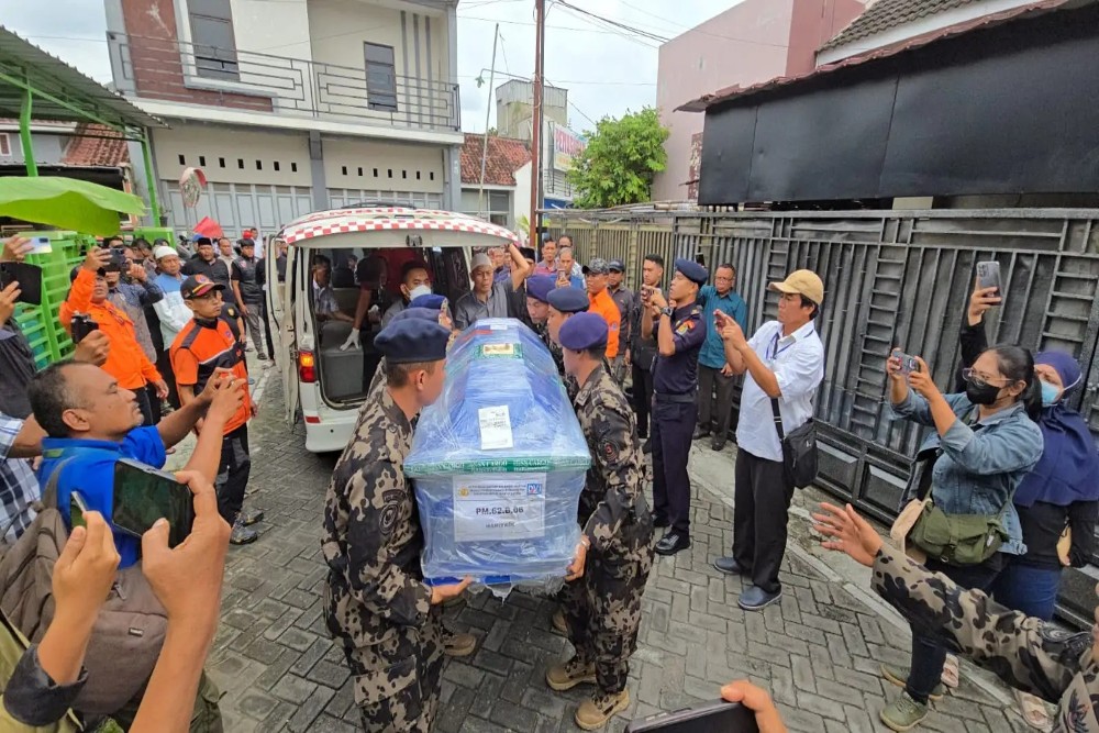 Kenangan Terakhir Keluarga Bersama Hariyadi Korban ATR 42-500 Karangan