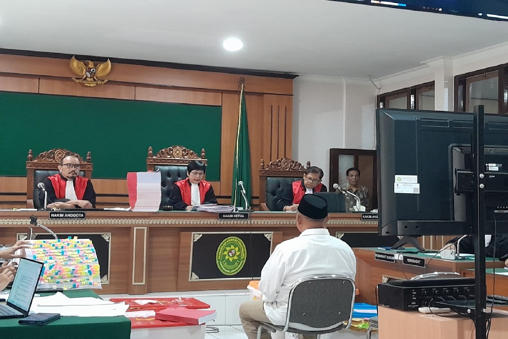 Pengamat Hukum Soroti Bahaya Opini Medsos di Sidang Korupsi Hibah