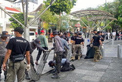 Kerja Bakti Massal Pemkot Jogja Sasar Bau dan Sampah Malioboro