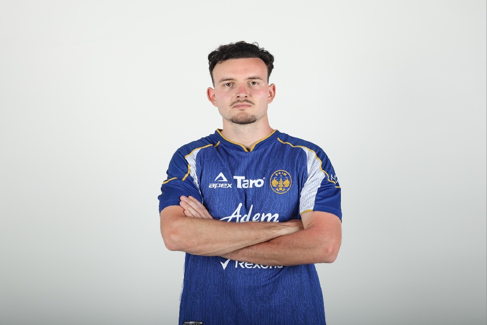 Bek Baru PSIM Jop van der Avert Berpeluang Debut Lawan Persis