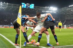 Insiden Suar di Laga Inter vs Cremonese Berujung Larangan Suporter