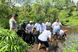 Satria DIY Bersihkan Hulu Sungai Boyong dan Tanam Pohon