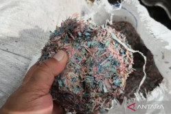 21 Karung Cacahan Uang Rupiah Diamankan dari TPS Liar Bekasi