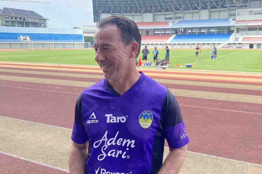 Erwan Hendarwanto Latih Garudayaksa, Van Gastel: Tunjukkan Sihirmu