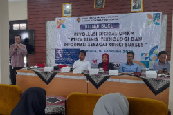 Bedah Buku Jadi Pintu Masuk  Geliatkan Iklim Usaha