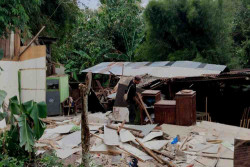 Jalan Jangli-Undip Putus akibat Tanah Gerak di Semarang